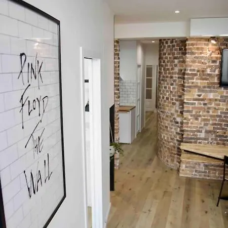 Another Brick In The Wall Apartment In Paris Sleeps 9 Esterno foto